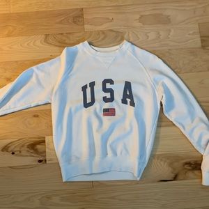 Brandy Melville USA sweatshirt, runs small, perfect condition